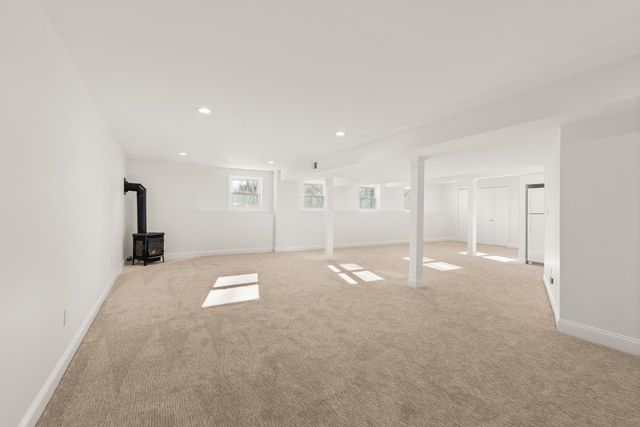 26 Moffat Street, Portsmouth, NH 03801