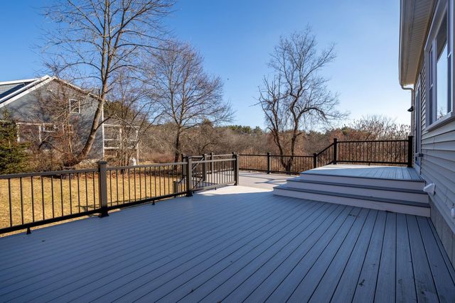 26 Moffat Street, Portsmouth, NH 03801