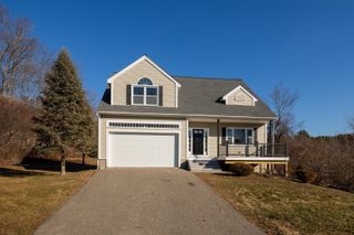 26 Moffat Street, Portsmouth, NH 03801