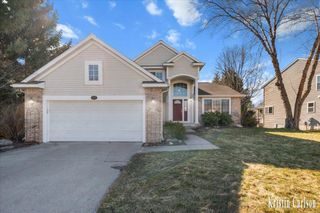 975 Dogwood Meadows, Ada, MI 49301