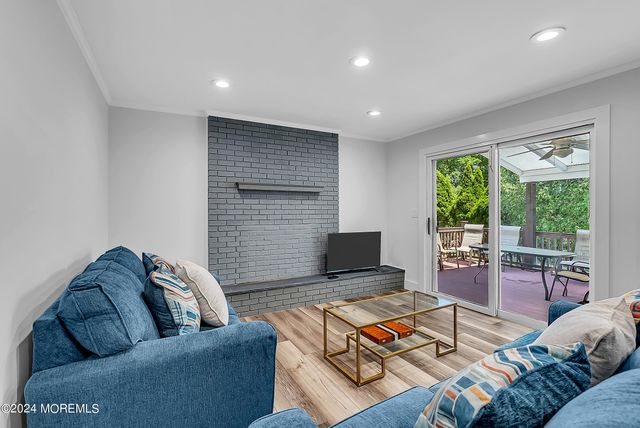 295 Jerome Avenue, Oakhurst, NJ 07755