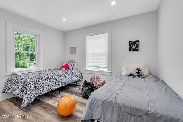 295 Jerome Avenue, Oakhurst, NJ 07755