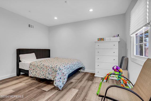 295 Jerome Avenue, Oakhurst, NJ 07755