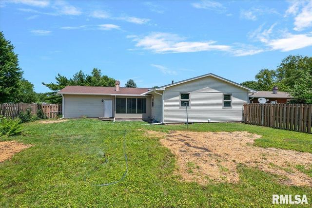 2320 LINDBERGH Boulevard, Springfield, IL 62704
