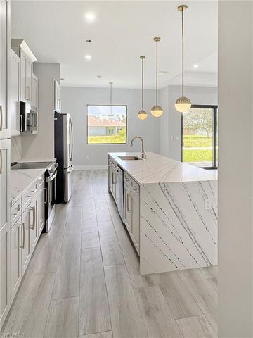 1031 Apple AVE, Lehigh Acres, FL 33971