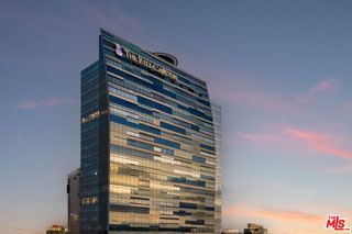 900 W Olympic Boulevard 34J, Los Angeles, CA 90015