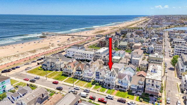 14 Pitman Avenue, Ocean Grove, NJ 07756