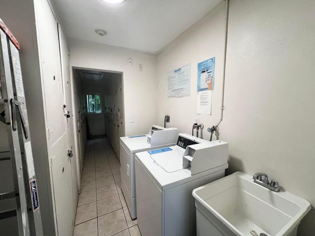 1551 N 12th Court 10b, Hollywood, FL 33019