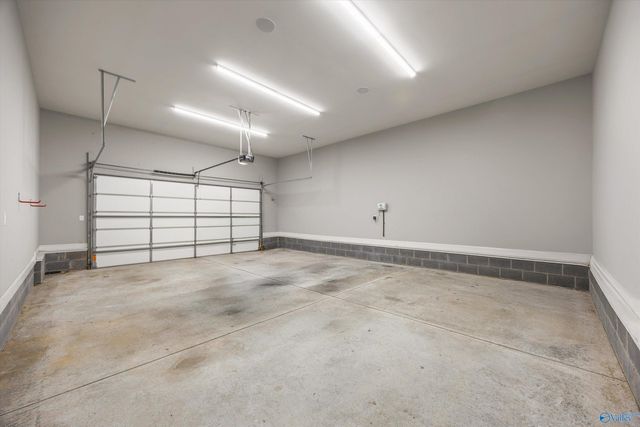 74 Mcmullen Lane, Gurley, AL 35748