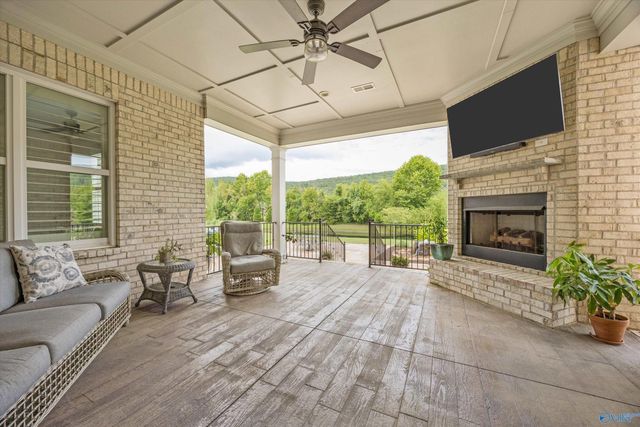 74 Mcmullen Lane, Gurley, AL 35748