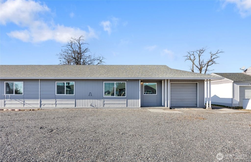 1316 Pershing Road, Moses Lake, WA 98837