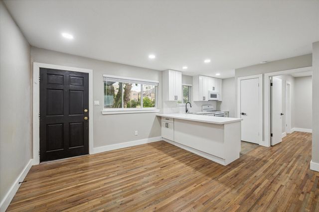 2207 Mimosa Drive 3, Houston, TX 77019