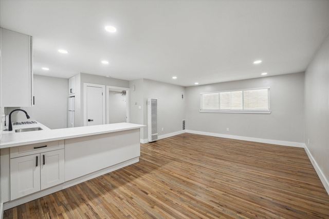 2207 Mimosa Drive 3, Houston, TX 77019