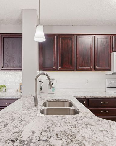 6225 Maclynn Avenue NE, Otsego, MN 55301