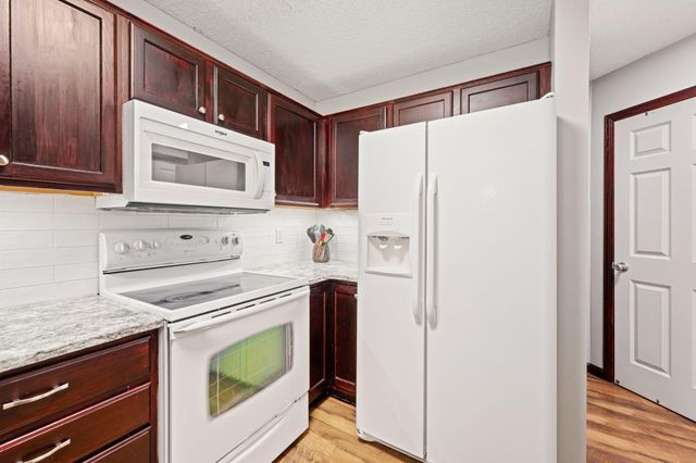 6225 Maclynn Avenue NE, Otsego, MN 55301