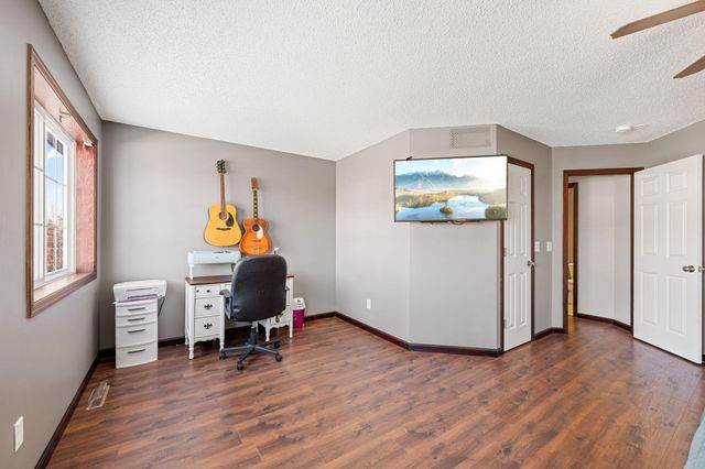 6225 Maclynn Avenue NE, Otsego, MN 55301