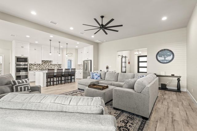 1111 Cooper Drive, New Home, TX 79383