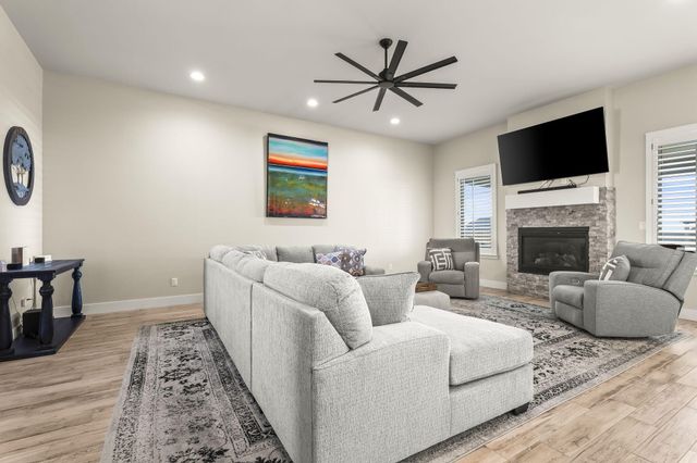 1111 Cooper Drive, New Home, TX 79383