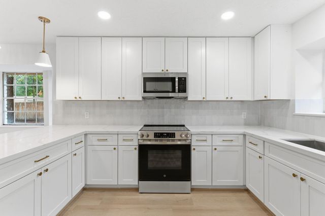 13107 Oak Plaza Drive, Cypress, TX 77429