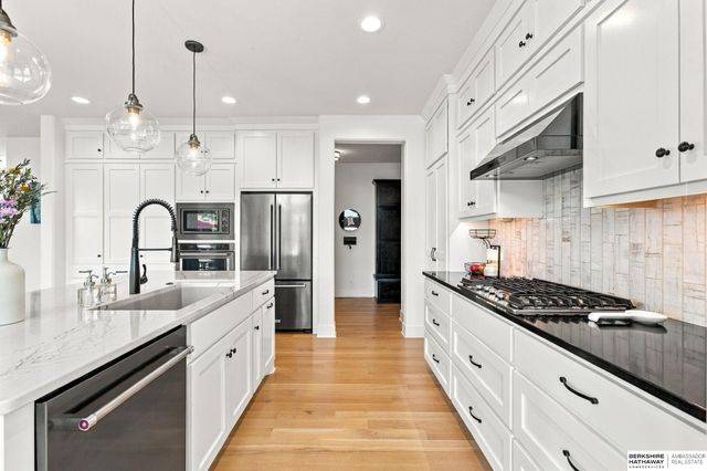 3965 George B Lake Parkway, Elkhorn, NE 68022