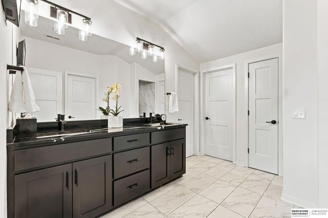 3965 George B Lake Parkway, Elkhorn, NE 68022