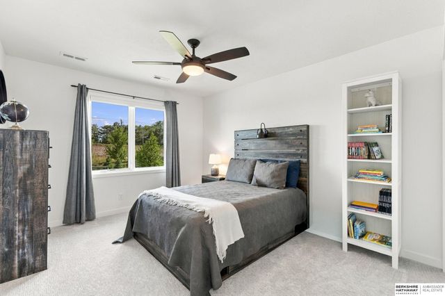 3965 George B Lake Parkway, Elkhorn, NE 68022