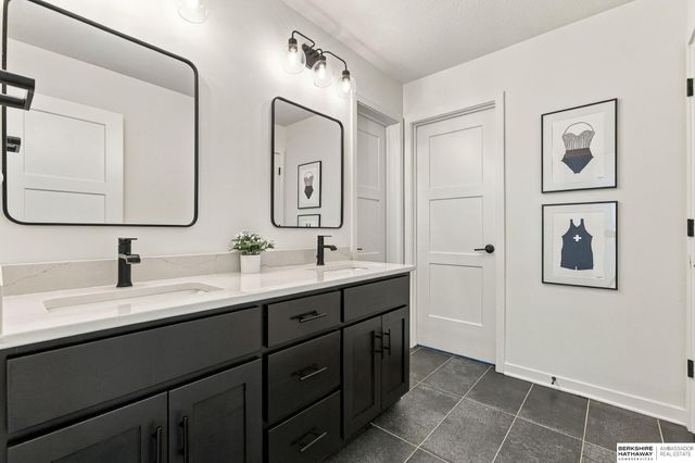 3965 George B Lake Parkway, Elkhorn, NE 68022