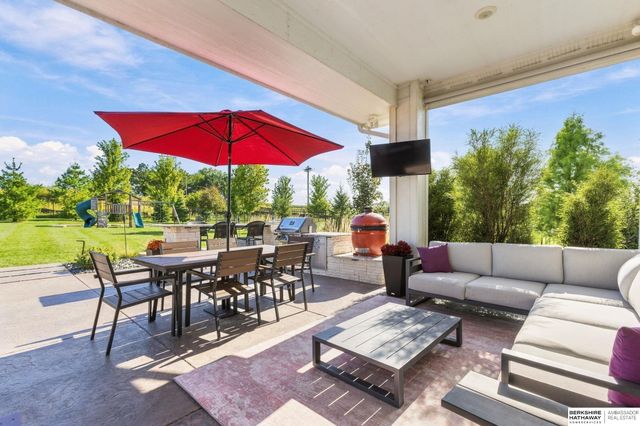 3965 George B Lake Parkway, Elkhorn, NE 68022