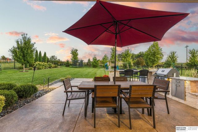 3965 George B Lake Parkway, Elkhorn, NE 68022
