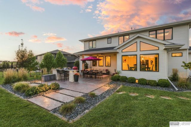 3965 George B Lake Parkway, Elkhorn, NE 68022