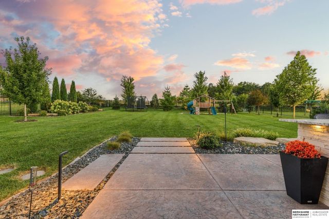 3965 George B Lake Parkway, Elkhorn, NE 68022