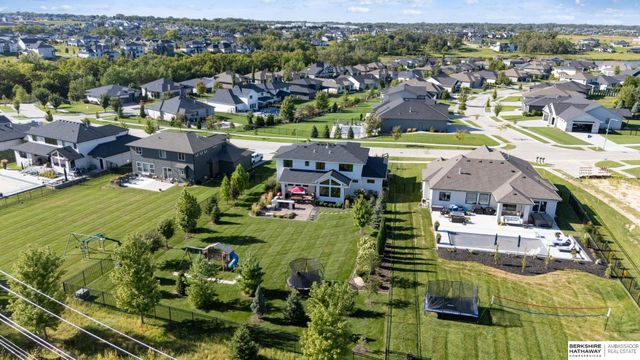 3965 George B Lake Parkway, Elkhorn, NE 68022