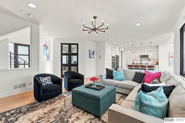 3965 George B Lake Parkway, Elkhorn, NE 68022