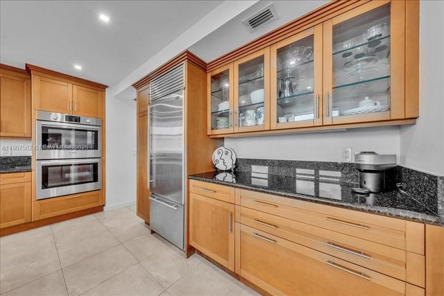 9801 Collins Ave 14Y, Bal Harbour, FL 33154