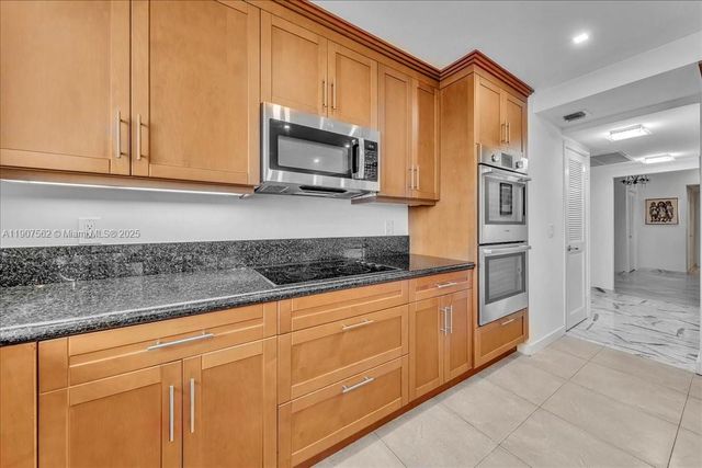 9801 Collins Ave 14Y, Bal Harbour, FL 33154