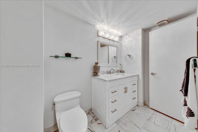 9801 Collins Ave 14Y, Bal Harbour, FL 33154