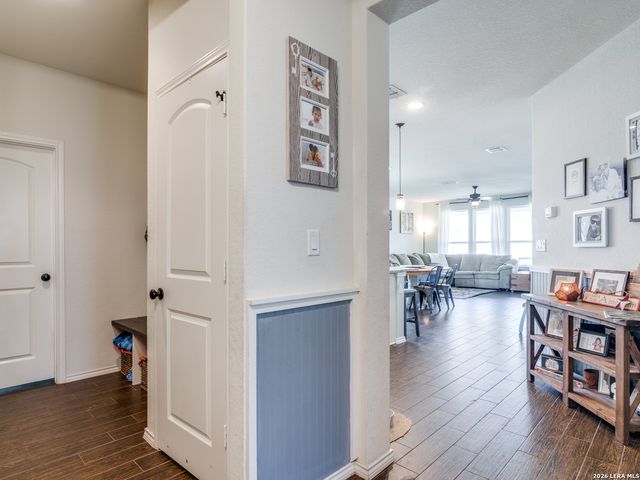 6623 Bowie, Schertz, TX 78108