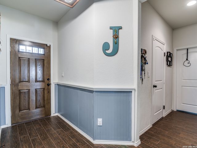 6623 Bowie, Schertz, TX 78108