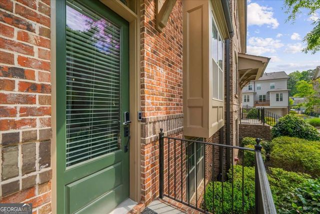 1097 Township Square, Alpharetta, GA 30022