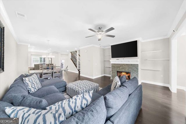 1097 Township Square, Alpharetta, GA 30022