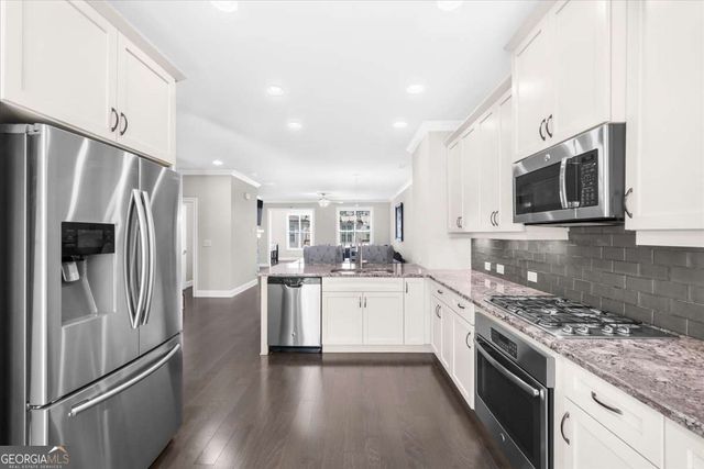 1097 Township Square, Alpharetta, GA 30022