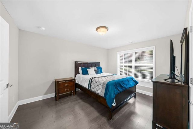 1097 Township Square, Alpharetta, GA 30022