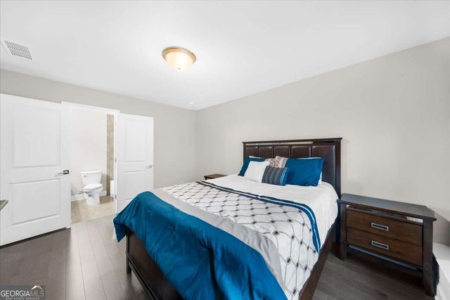1097 Township Square, Alpharetta, GA 30022