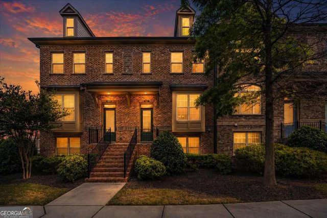 1097 Township Square, Alpharetta, GA 30022