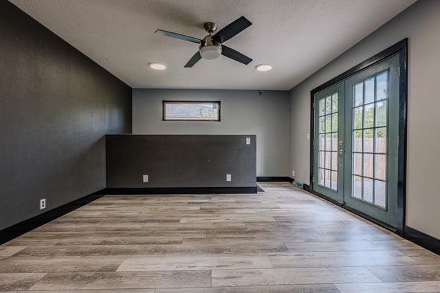 1328 18th Avenue S, Moorhead, MN 56560
