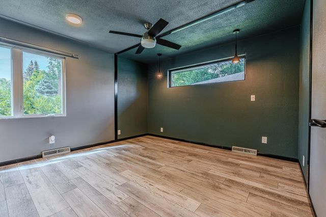 1328 18th Avenue S, Moorhead, MN 56560