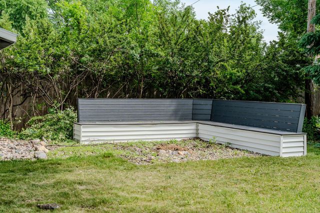 1328 18th Avenue S, Moorhead, MN 56560