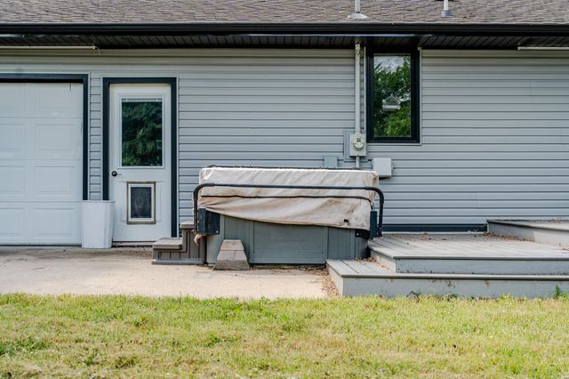 1328 18th Avenue S, Moorhead, MN 56560