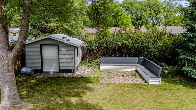 1328 18th Avenue S, Moorhead, MN 56560