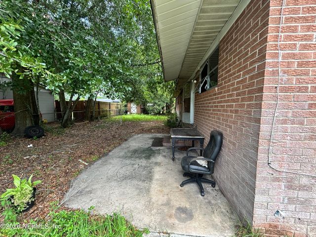 5820 PORSCHE Road, Jacksonville, FL 32244